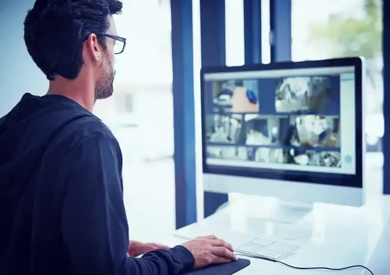 security_operator_800x564